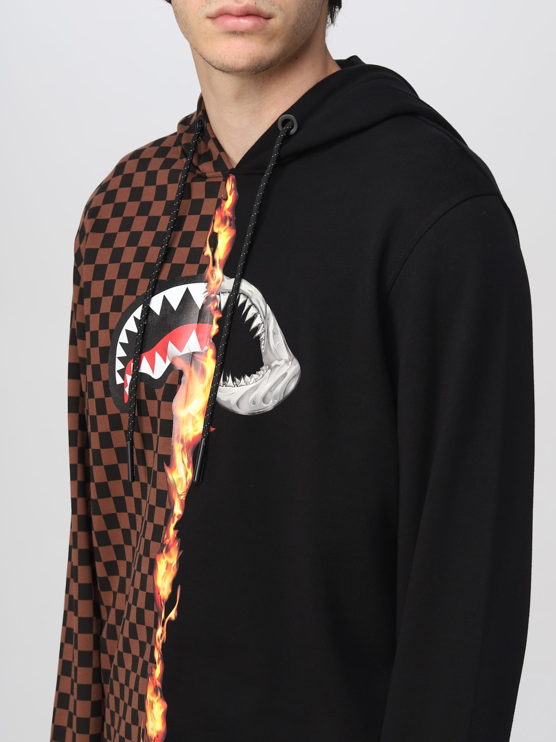 Sprayground hot sale shark felpe