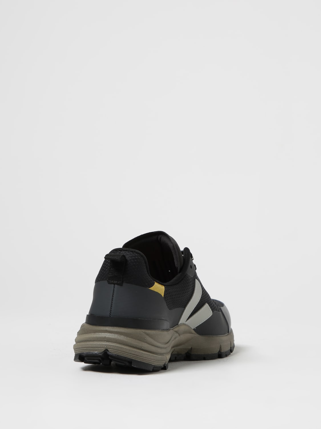 VEJA: sneakers for man - Black | Veja sneakers DC0102581 online at ...