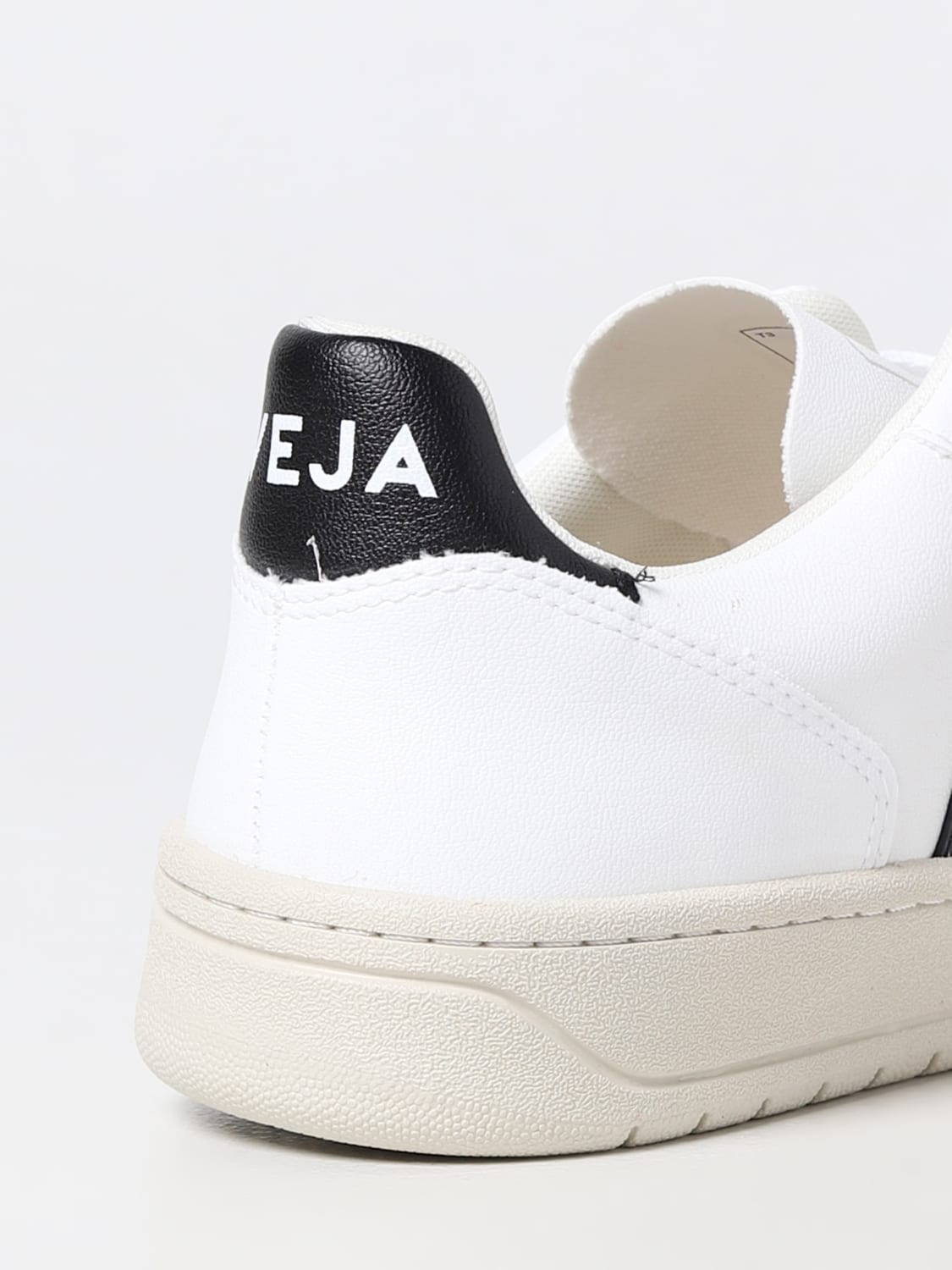 VEJA: sneakers for man - White  Veja sneakers VX0702901 online at