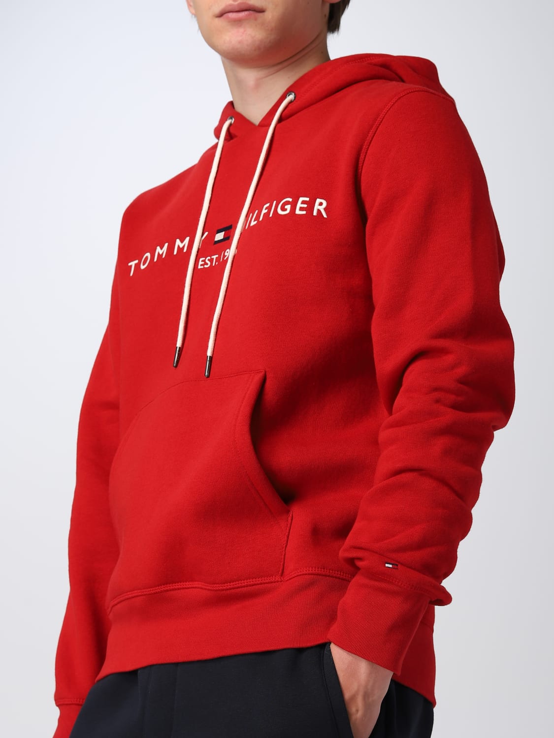 TOMMY HILFIGER: Sweatshirt homme - Rouge  Sweatshirt Tommy Hilfiger  MW0MW11599 en ligne sur