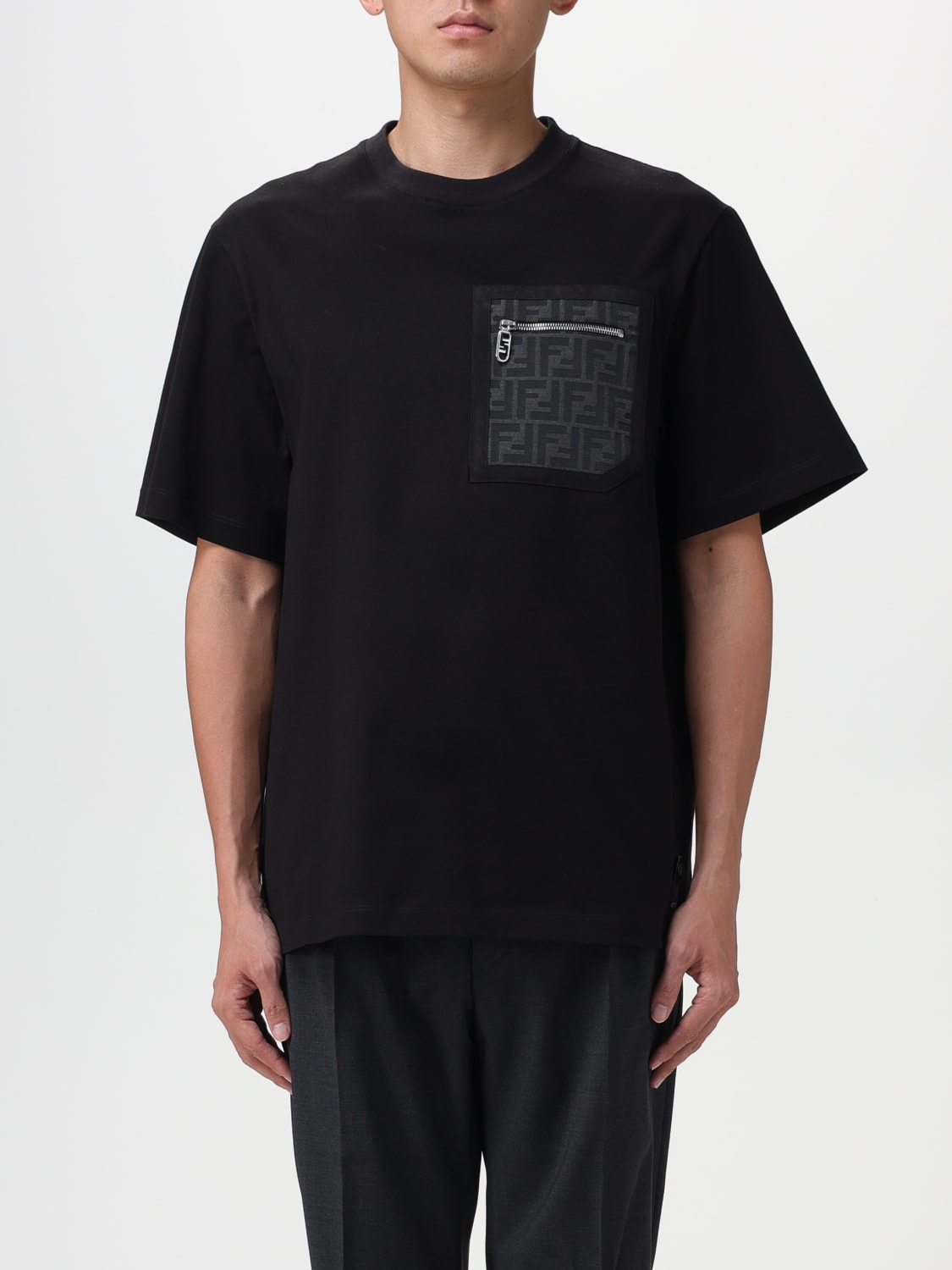 FENDI：Tシャツ メンズ - ブラック | GIGLIO.COMオンラインのFendi T ...