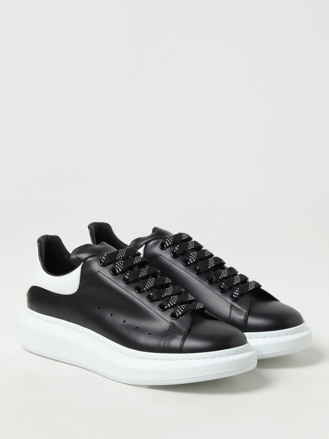 Alexander mcqueen mens store trainers black