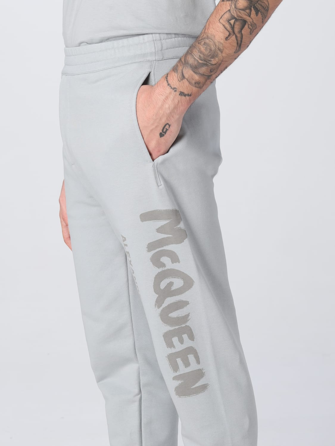 Outlet de Alexander McQueen Pantal n para hombre Gris Pantal n