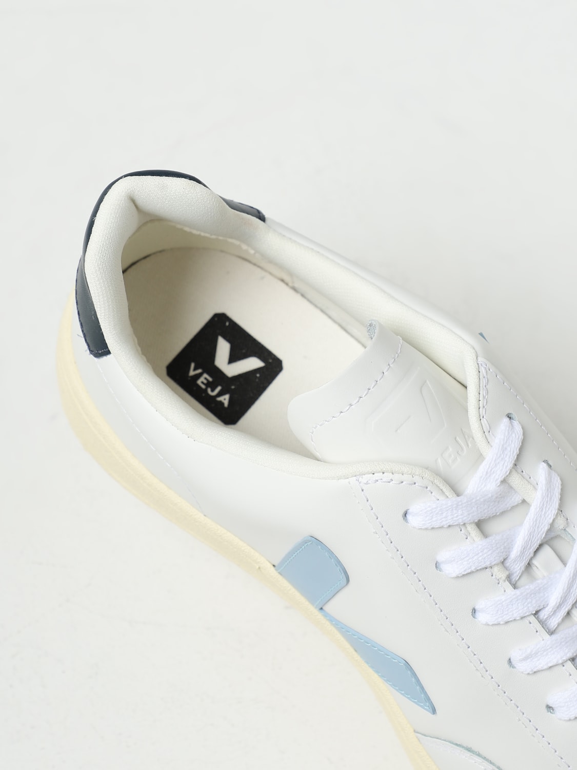 Veja v1 sales white trainers