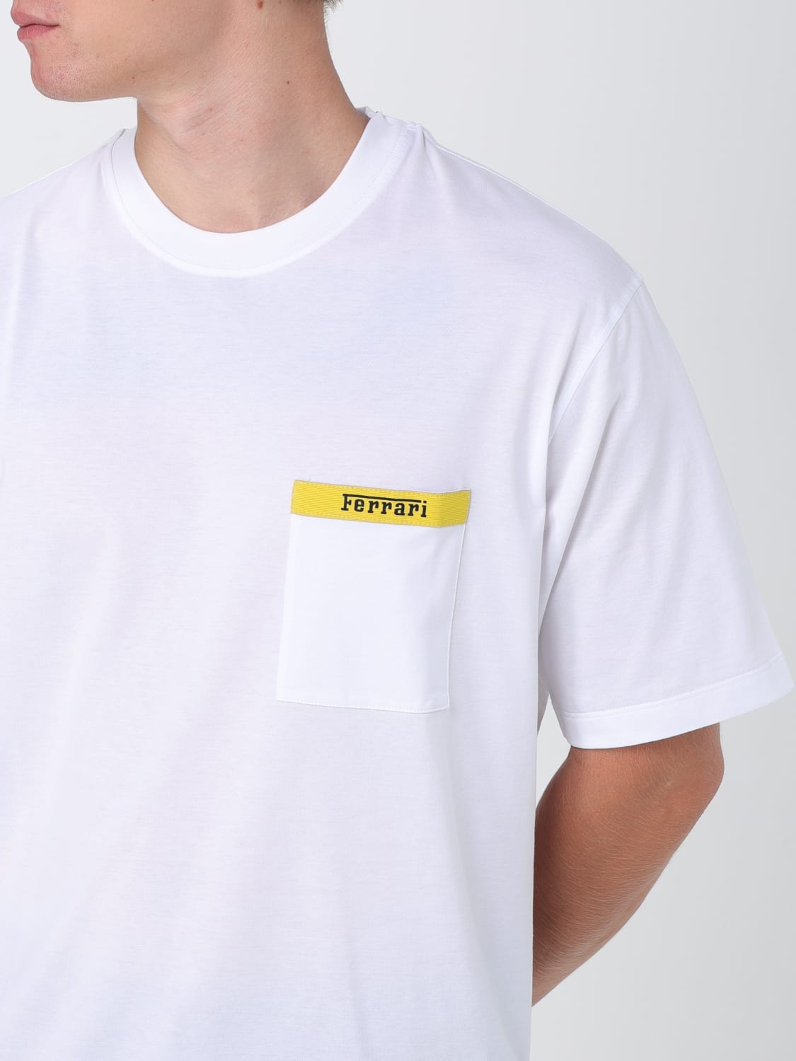 FERRARI: T-shirt homme - Blanc  T-Shirt Ferrari 47824 en ligne