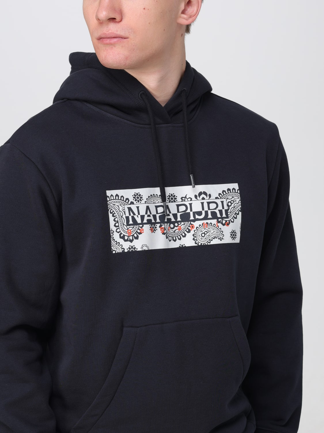 White discount napapijri hoodie