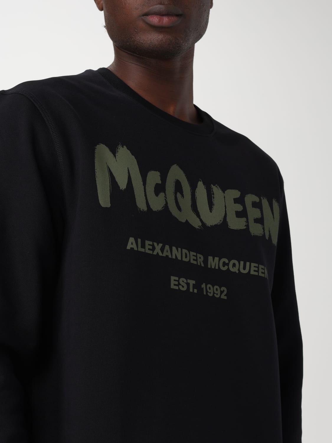 Alexander mcqueen hot sale sweatshirt black