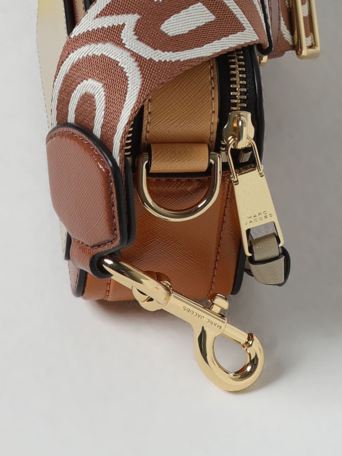 Marc jacobs discount carabiner gold