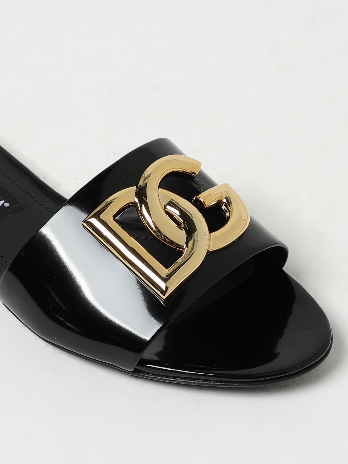 Gucci flat sandals online womens