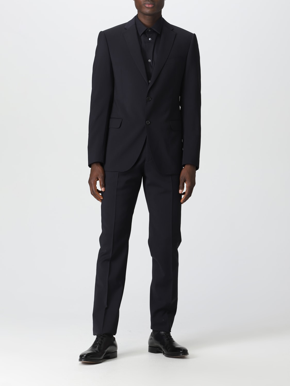 Armani navy outlet suit