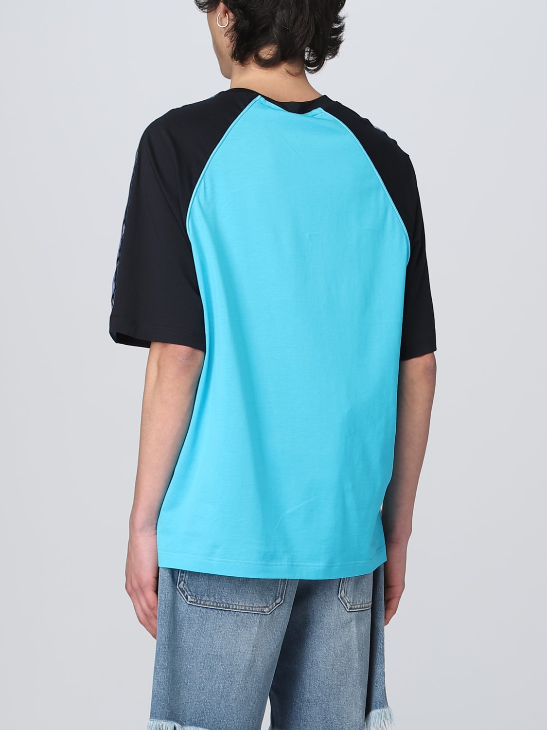 FENDI：Tシャツ メンズ - アジュール | GIGLIO.COMオンラインのFendi T 
