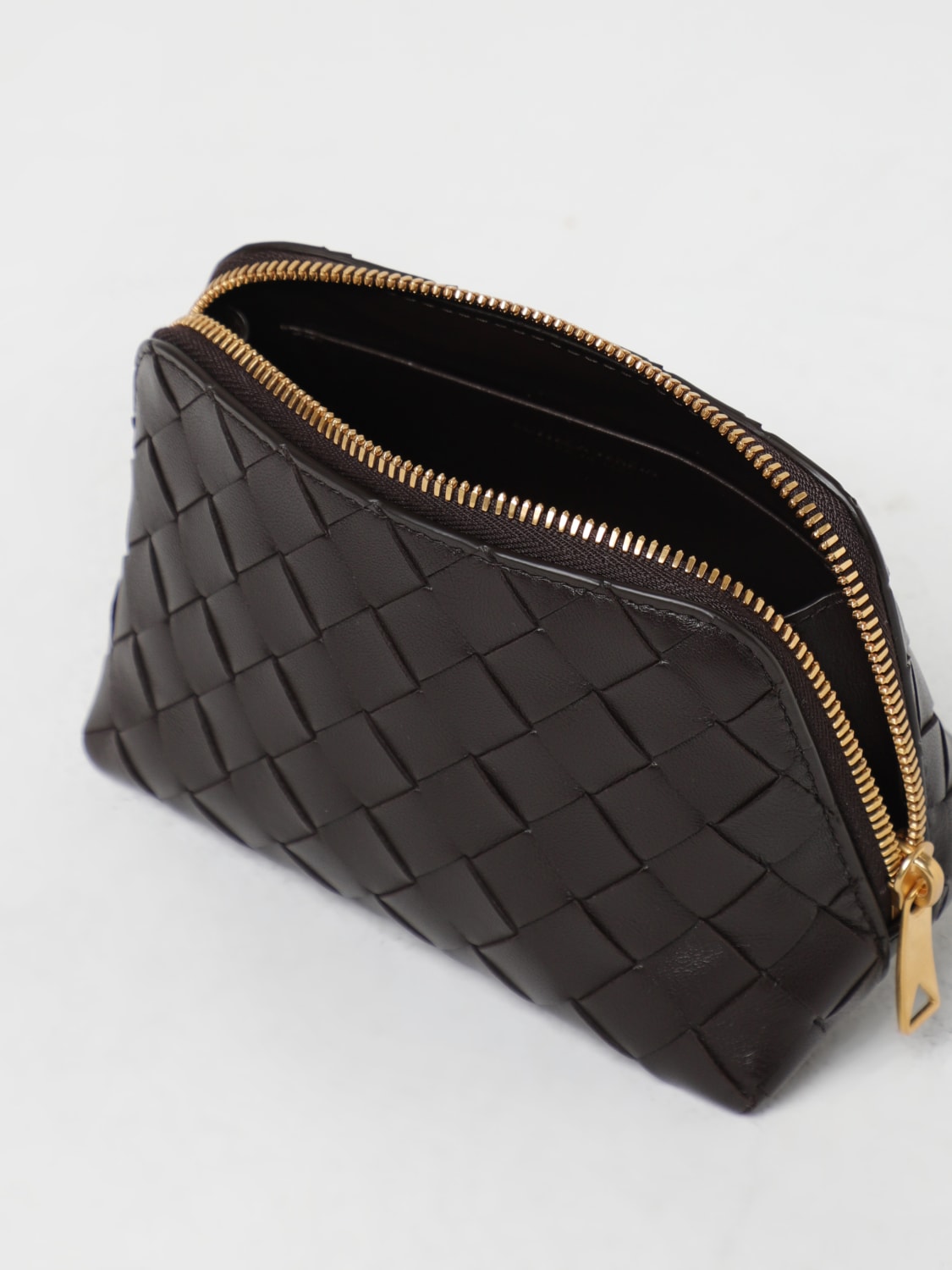 BOTTEGA VENETA: beauty case in woven leather - Coffee