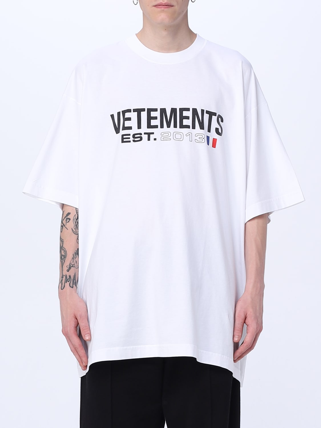 VETEMENTS: T-shirt men - White  VETEMENTS t-shirt UE54TR100W