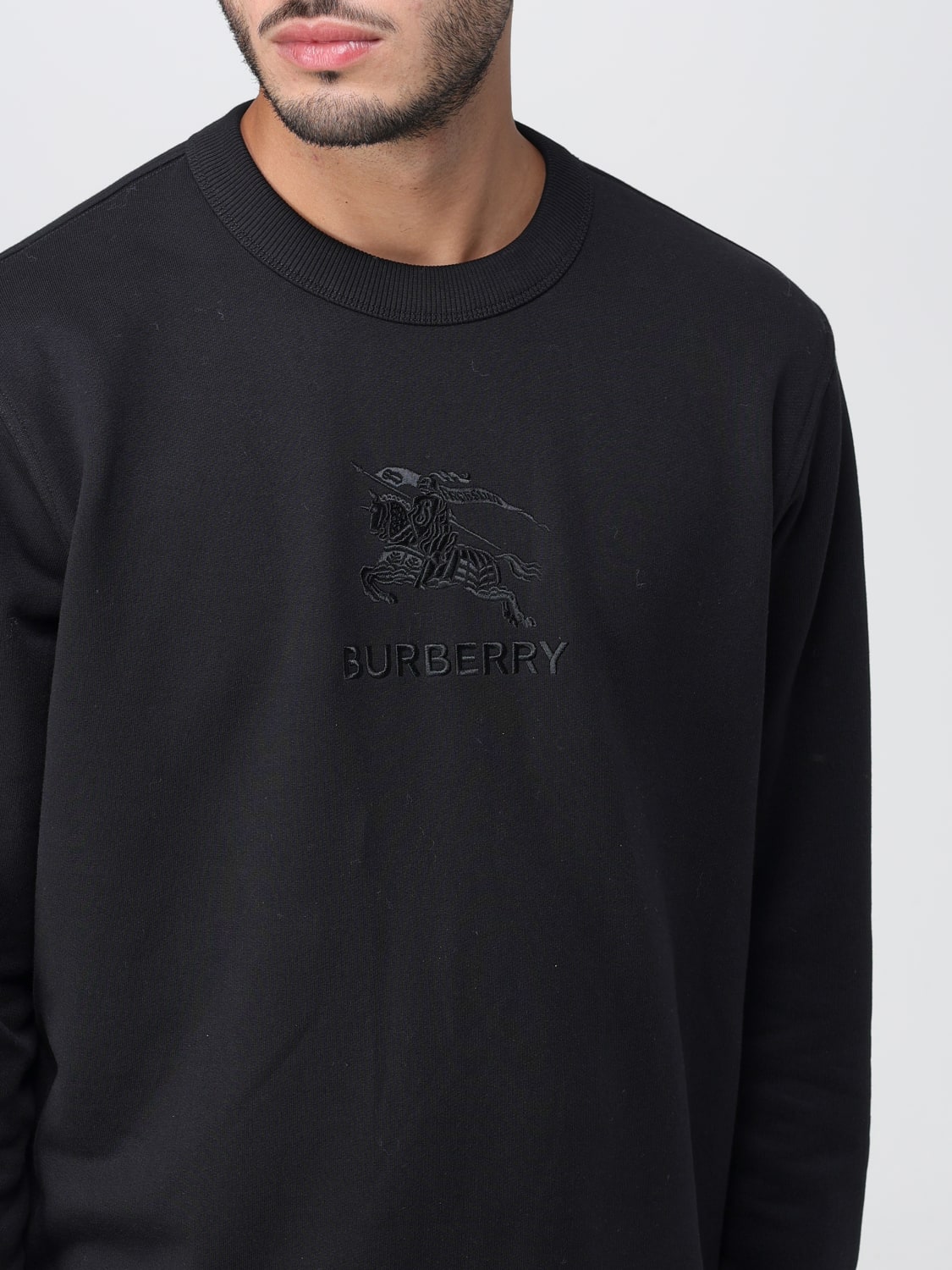 Burberry best sale sweatshirt logo