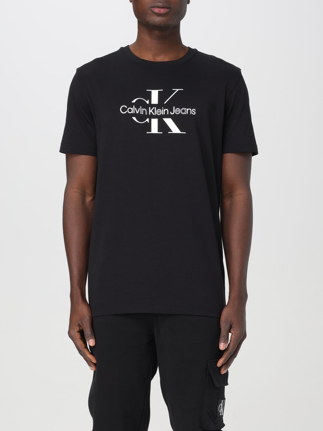 CALVIN KLEIN JEANS - Men's T-shirt with disrupted logo - black -  J30J325190BEH