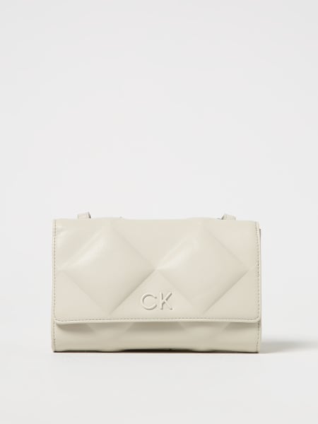 Calvin Klein: Наплечная сумка для нее Calvin Klein