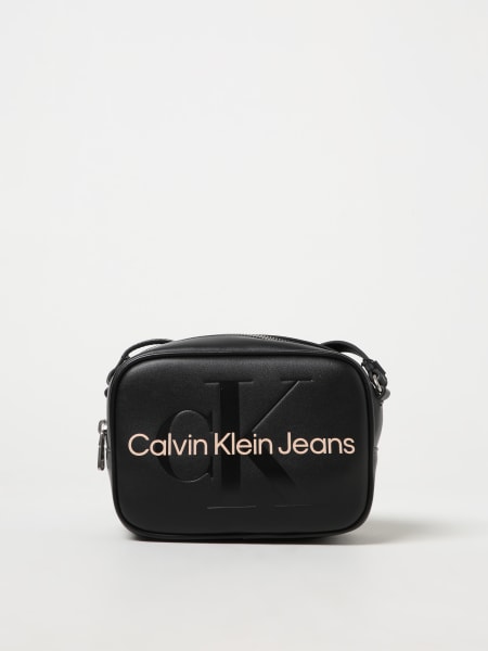 Borsa Sculpted Calvin Klein in pelle sintetica con logo
