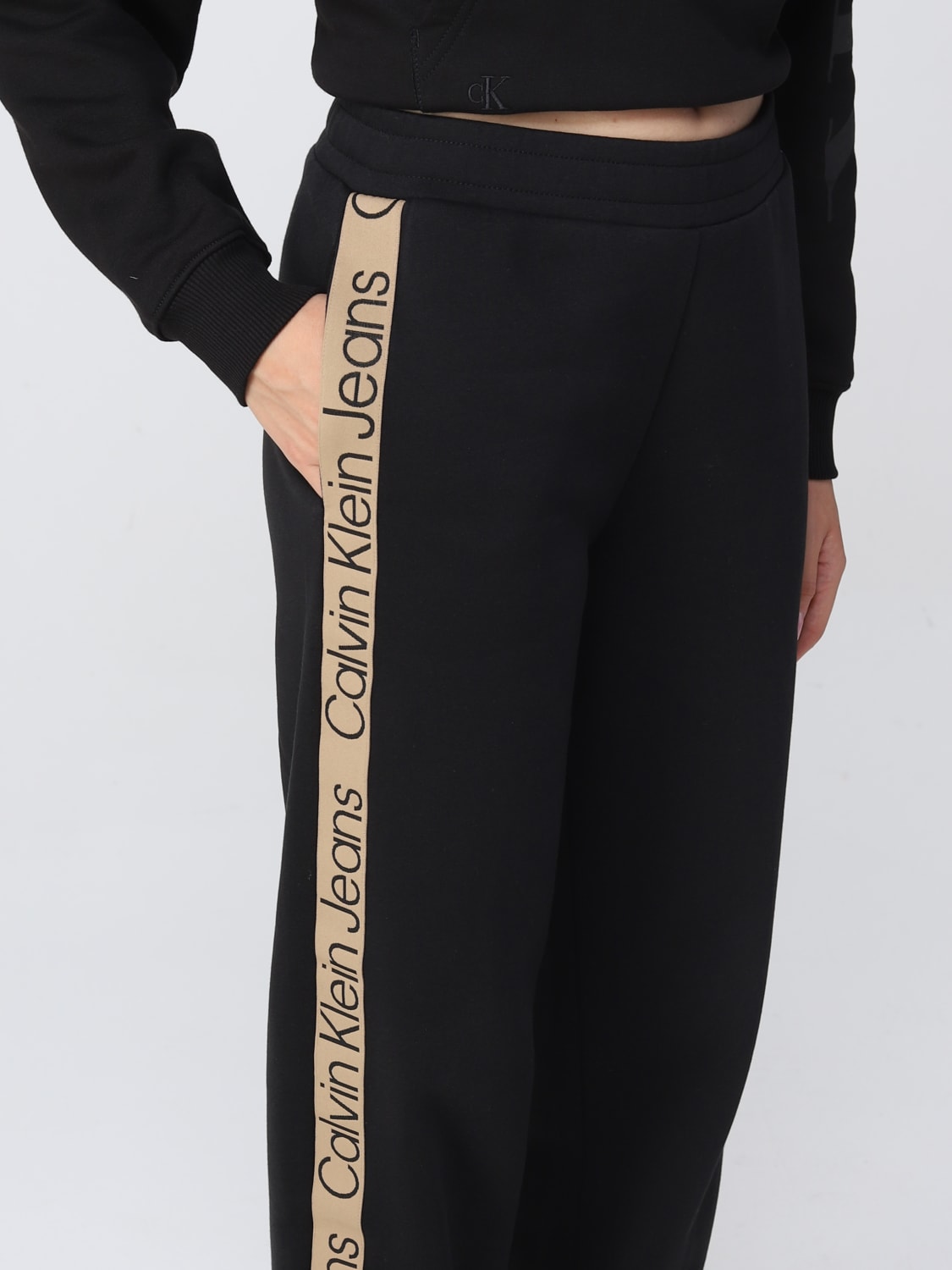 salida ironía Estudiante CALVIN KLEIN JEANS: pants for woman - Black | Calvin Klein Jeans pants  J20J219738 online on GIGLIO.COM