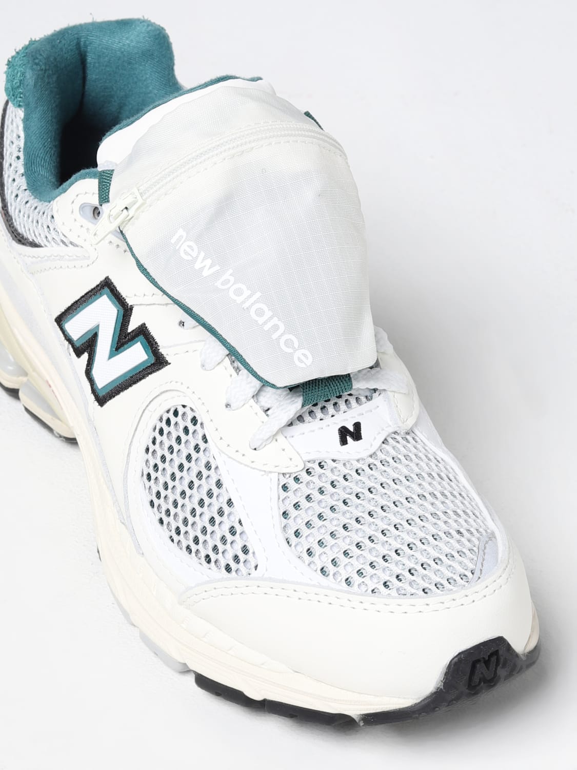 NEW woman - White | New Balance sneakers M2002RVD online on GIGLIO.COM