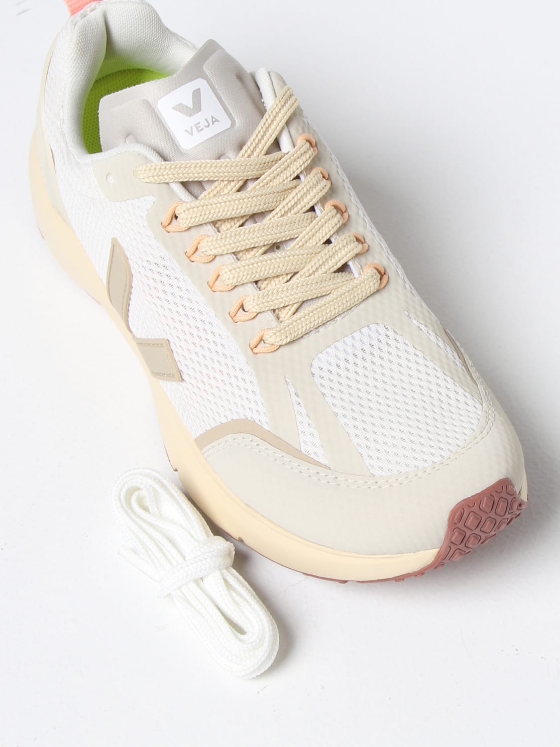 VEJA: sneakers for woman - White | sneakers CL1803226 online on
