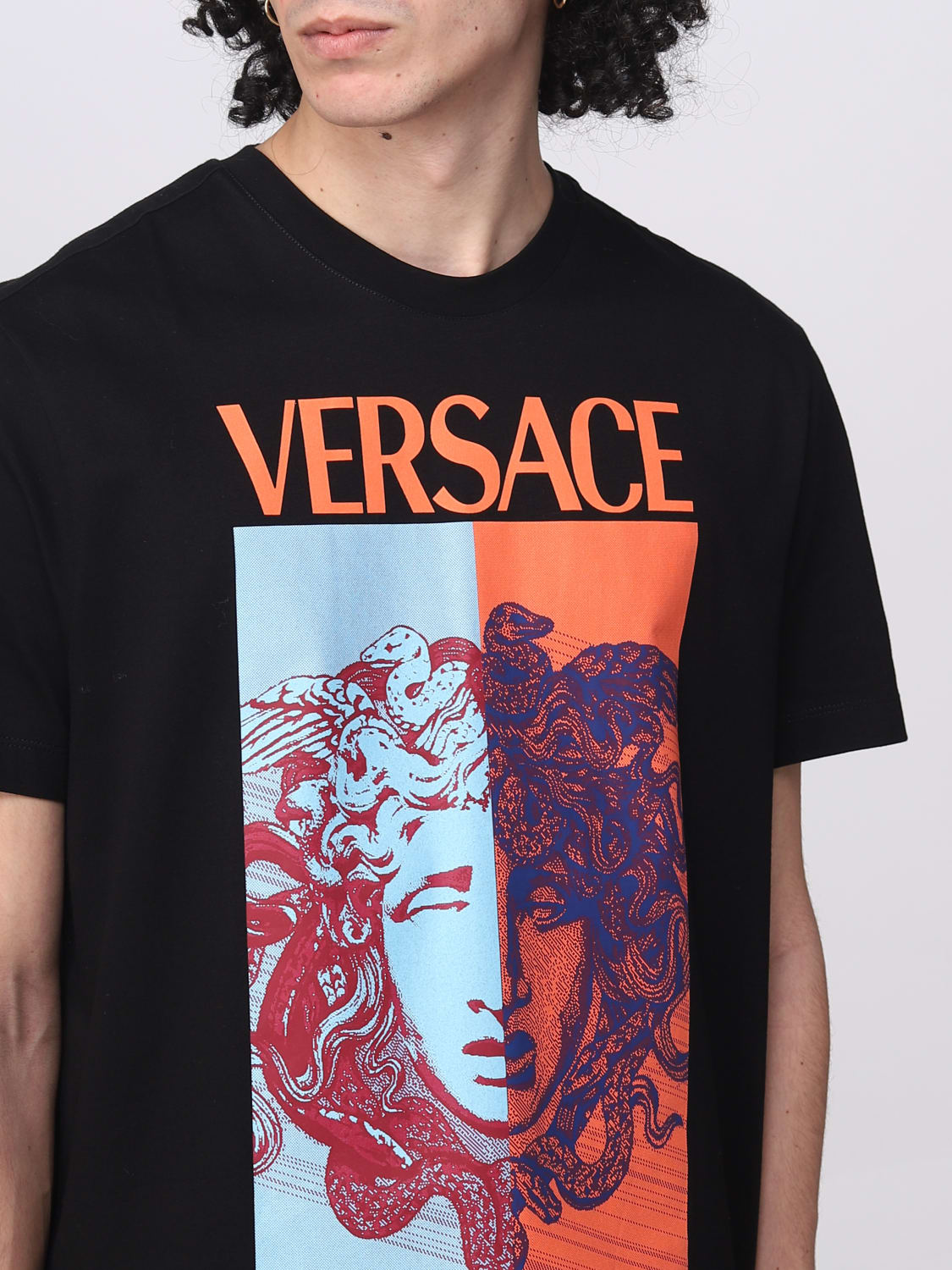 VERSACE: Medusa graphic T-shirt in cotton - Black | Versace t-shirt ...