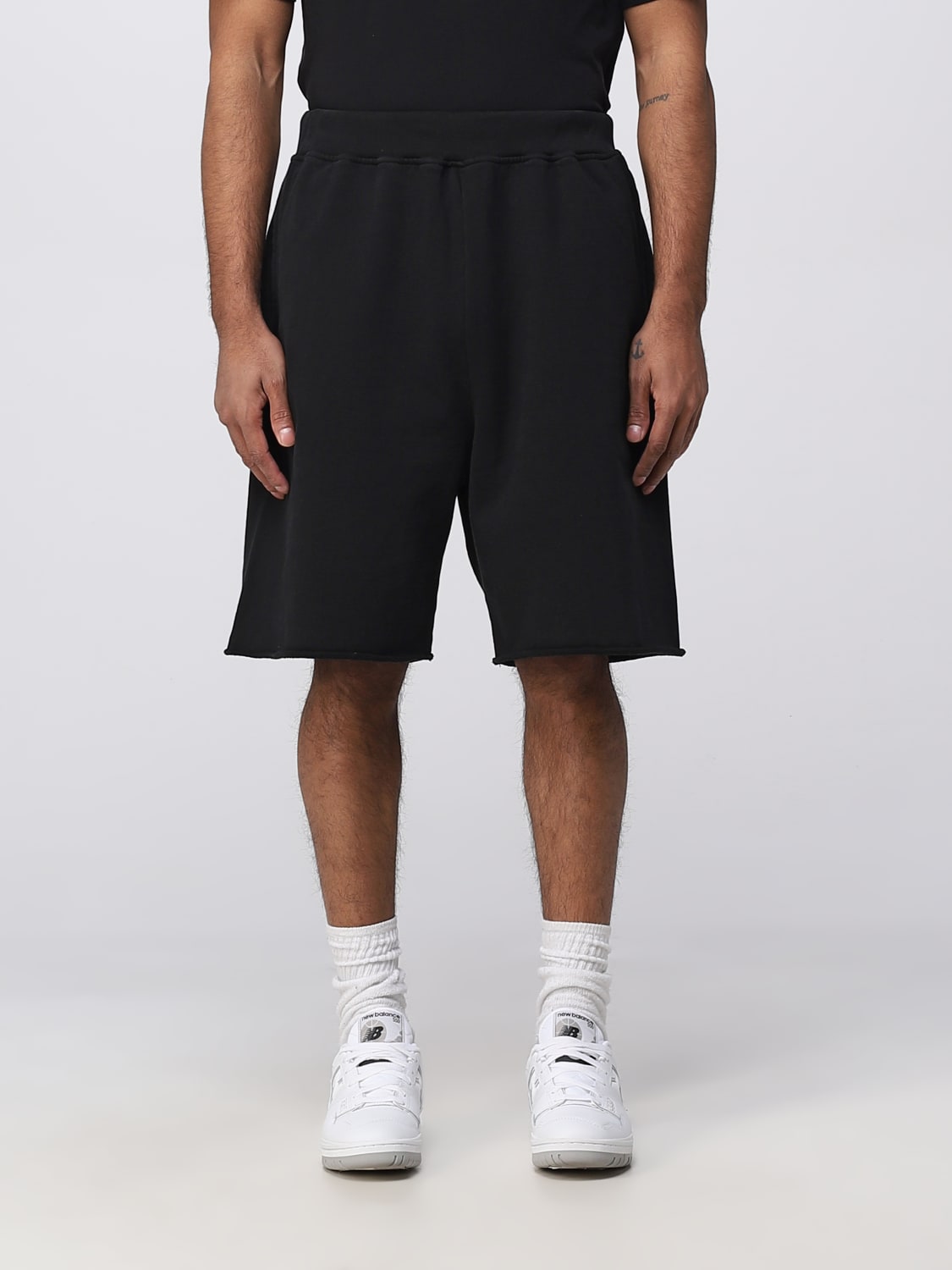 ARIES: short for man - Black | Aries short STAR33000 online at GIGLIO.COM