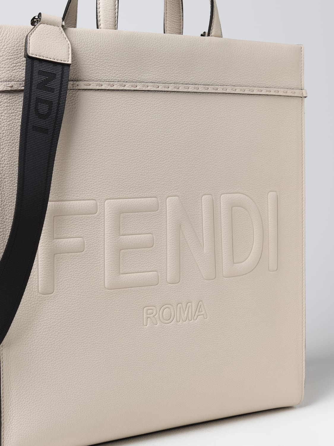 Fendi - Beige & Black Canvas Fendi Roma Shopper