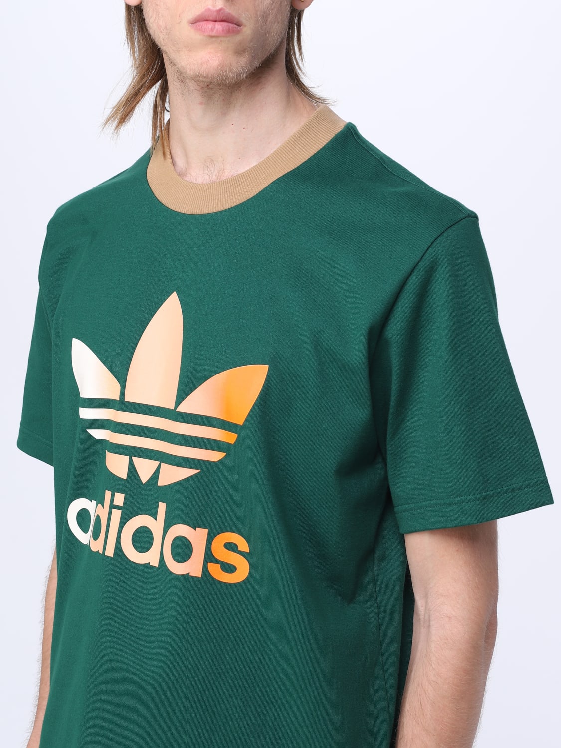 ADIDAS Camiseta para hombre, Verde | Camiseta Adidas Originals IP6969 línea en GIGLIO.COM