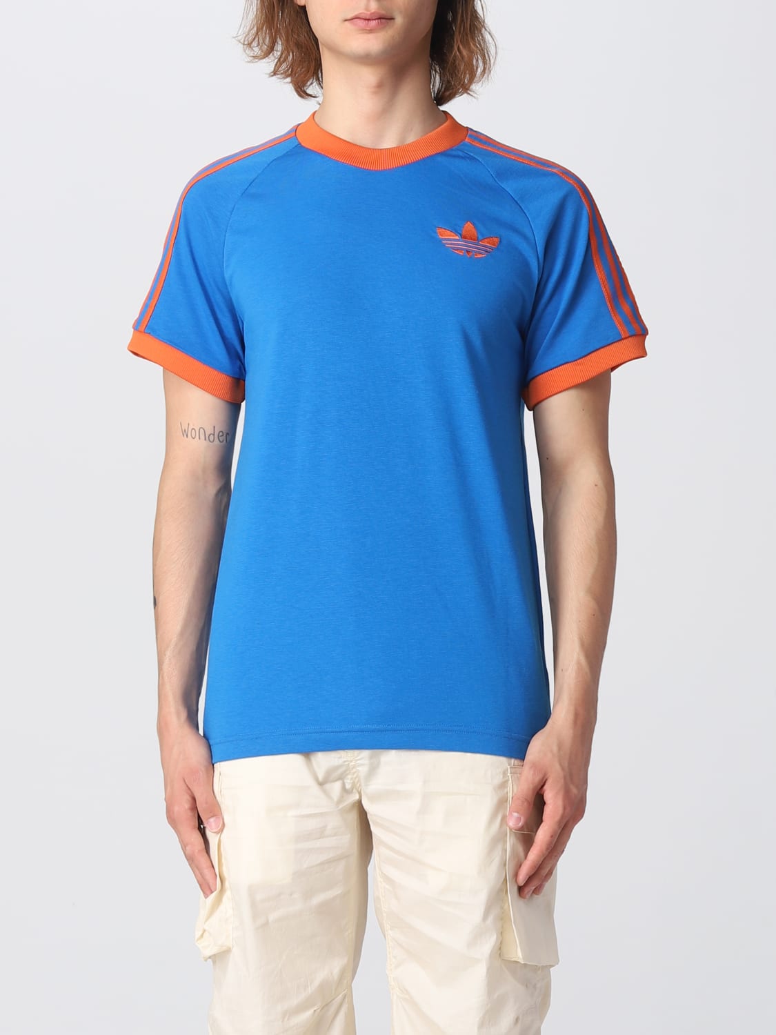 ADIDAS ORIGINALS：Tシャツ メンズ - ブルー | GIGLIO.COMオンラインの