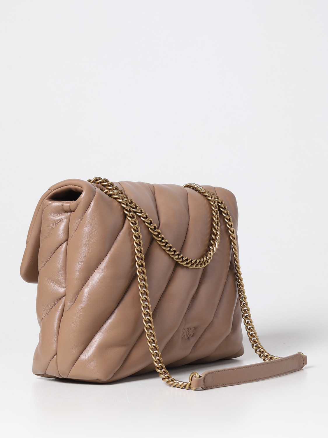 Chanel 19 leather handbag Chanel Black in Leather - 28967778