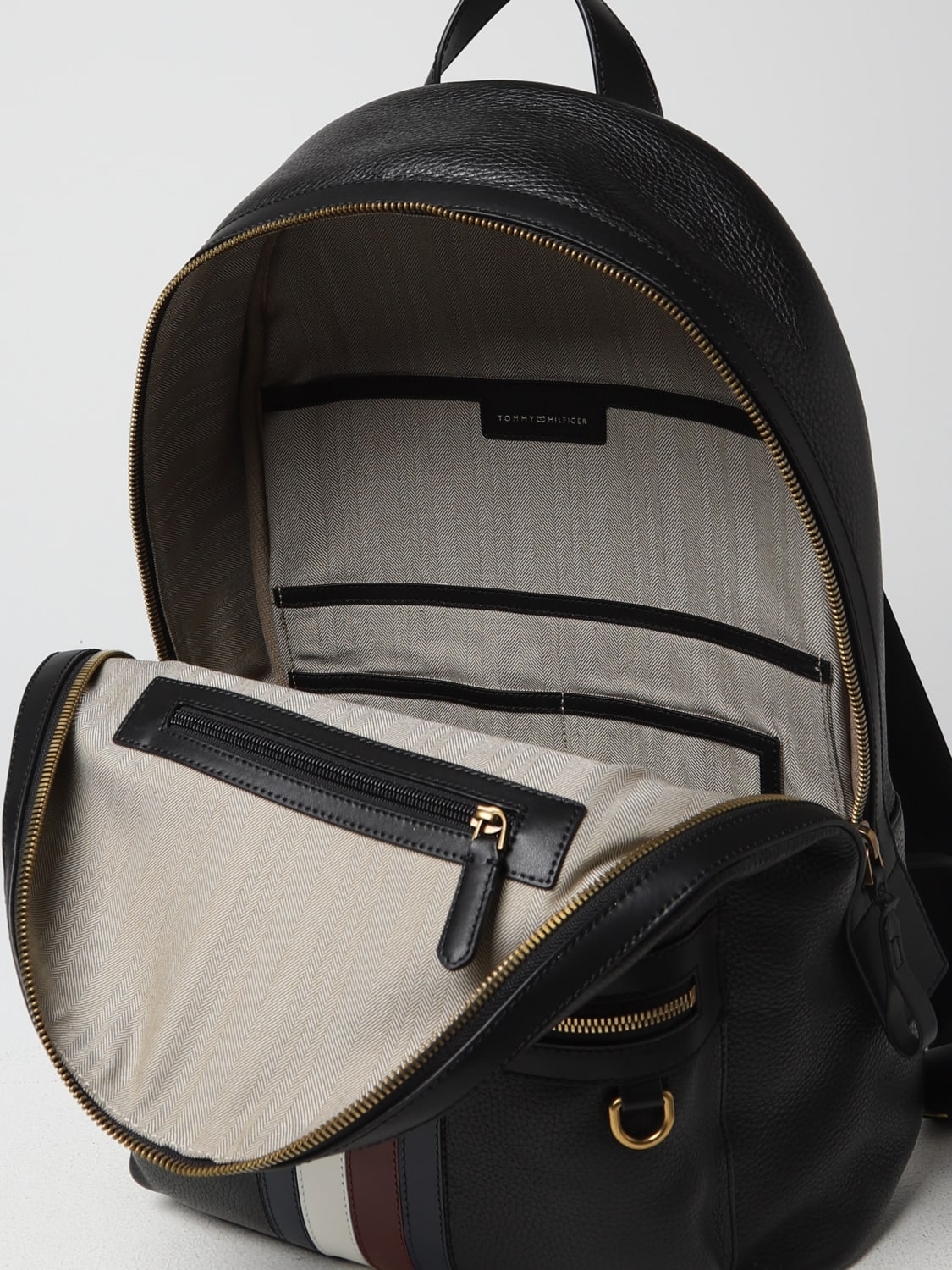Lege med Kollisionskursus Investere TOMMY HILFIGER: backpack for man - Black | Tommy Hilfiger backpack  AM0AM11296 online at GIGLIO.COM