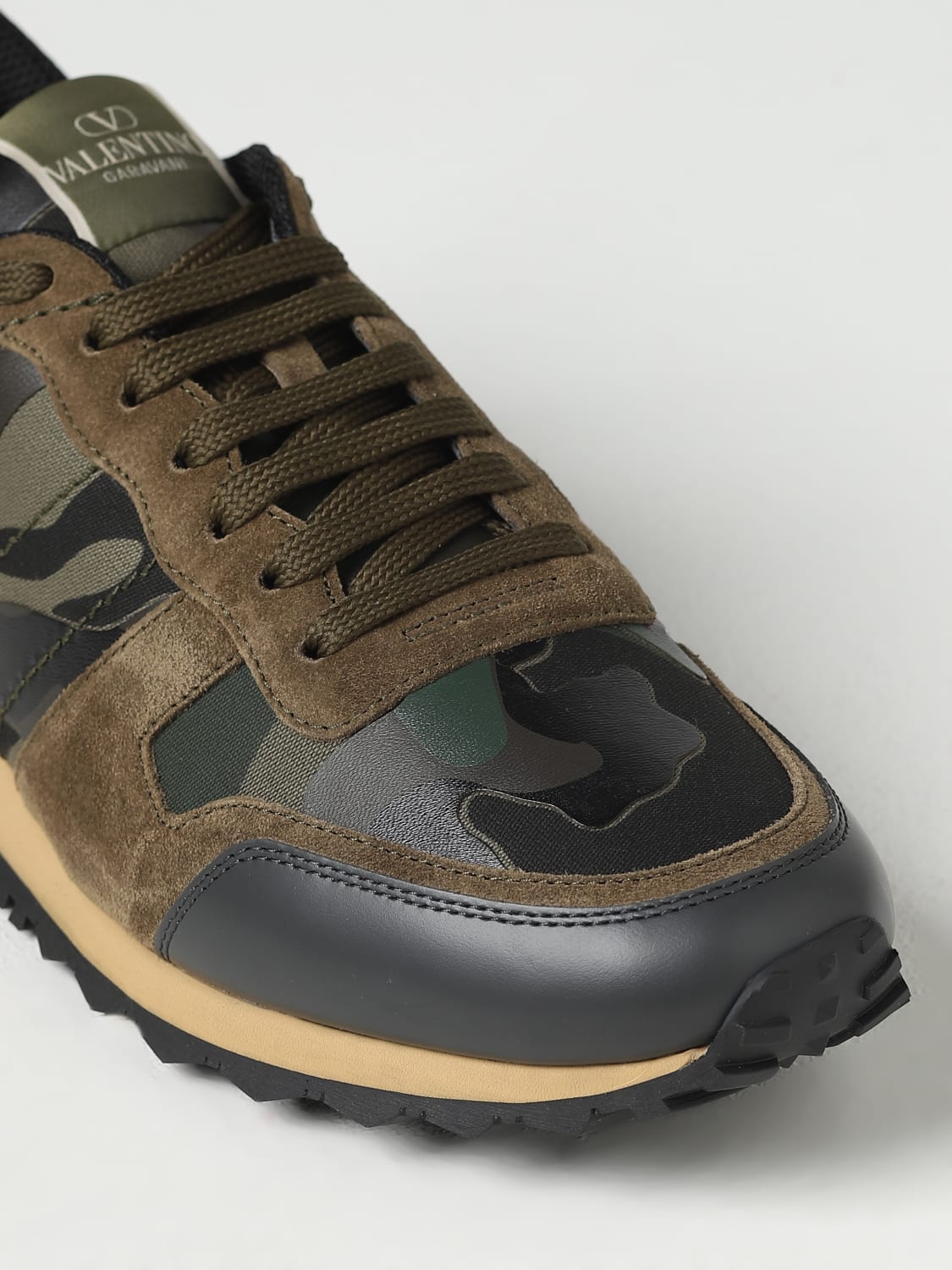 Kan ignoreres Rullesten Fjern VALENTINO GARAVANI: Rockrunner sneakers in nappa leather and camouflage  fabric - Green | Valentino Garavani sneakers 3Y2S0723TCC online at  GIGLIO.COM