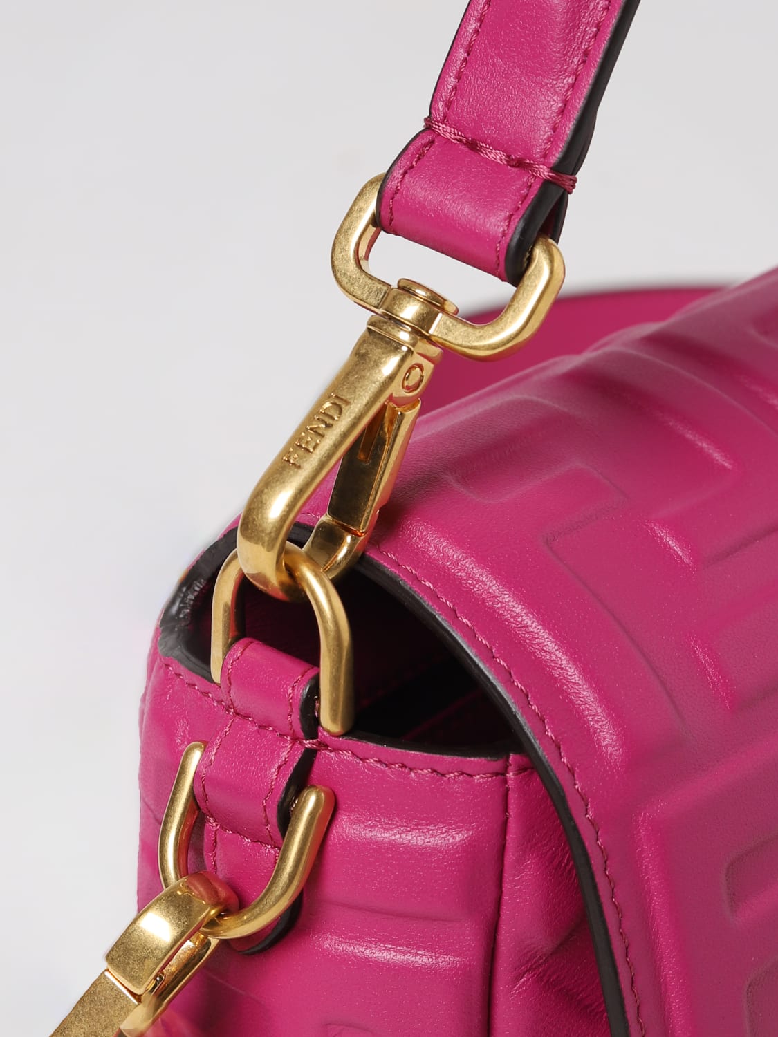 Baguette Medium Leather Shoulder Bag in Pink - Fendi