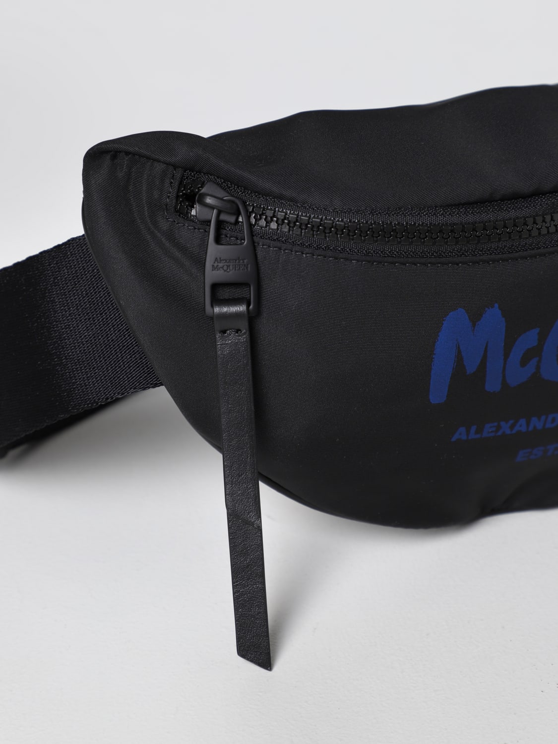 ALEXANDER MCQUEEN：ウエストポーチ メンズ - ブラック | GIGLIO.COM ...
