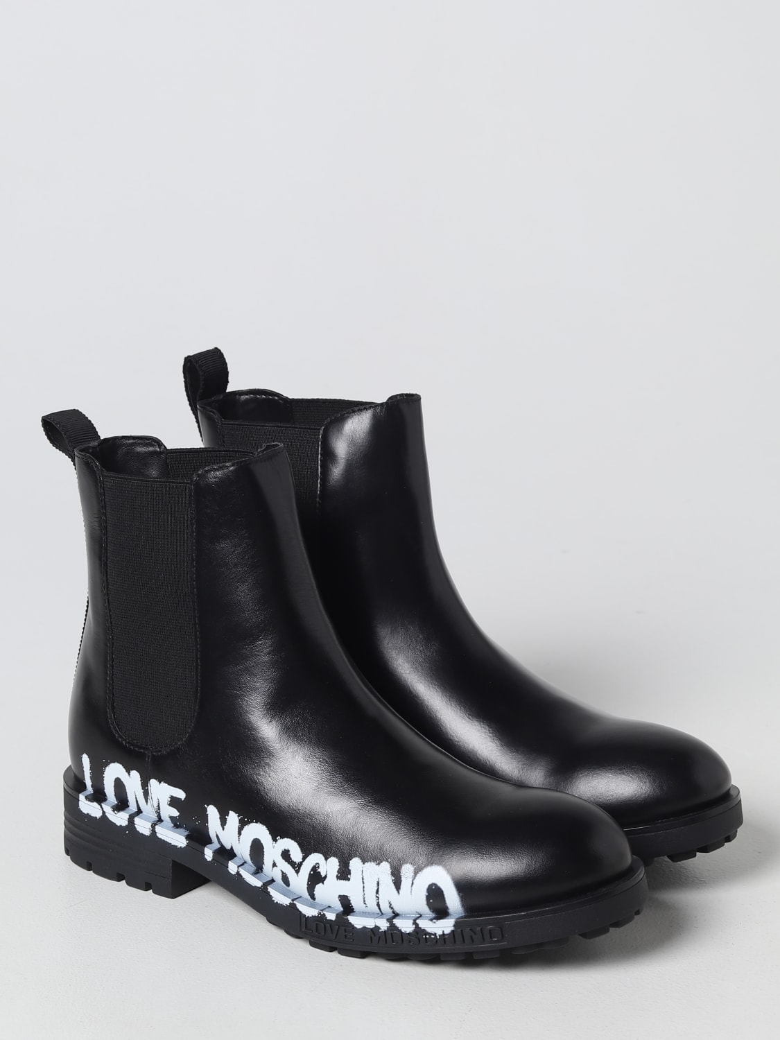 ☆新品☆love moschino ショートブーツ 黒 - ブーツ