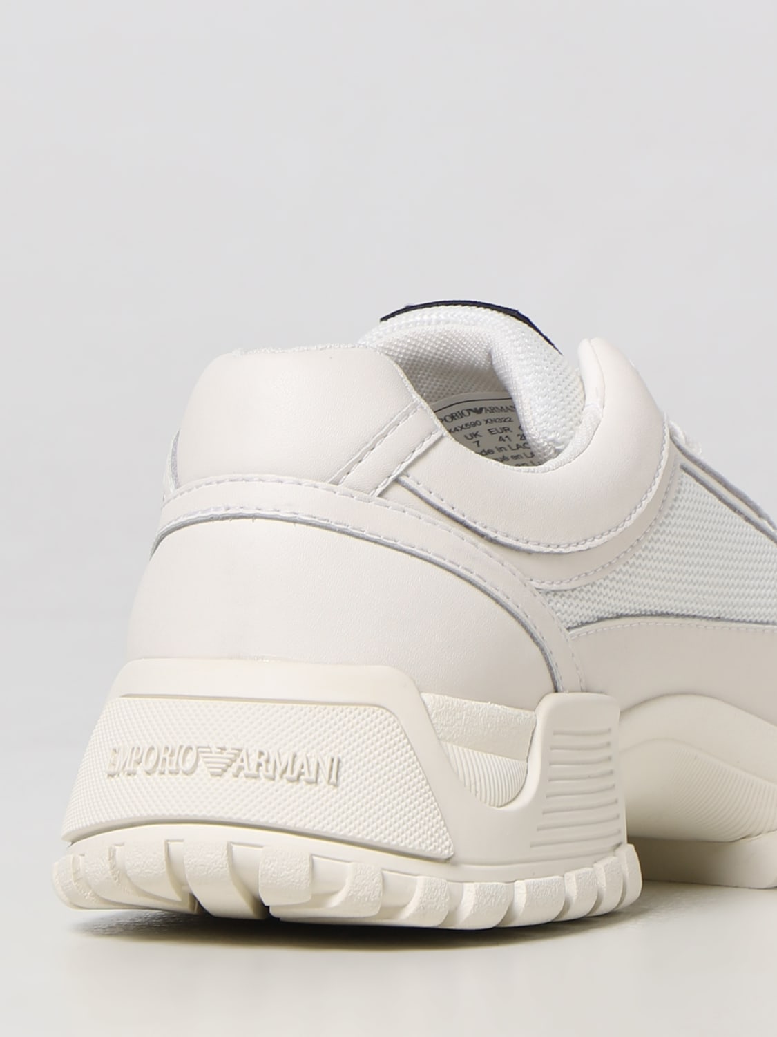 få øje på Dingy Lil Emporio Armani Outlet: sneakers for man - White | Emporio Armani sneakers  X4X590XN322 online at GIGLIO.COM