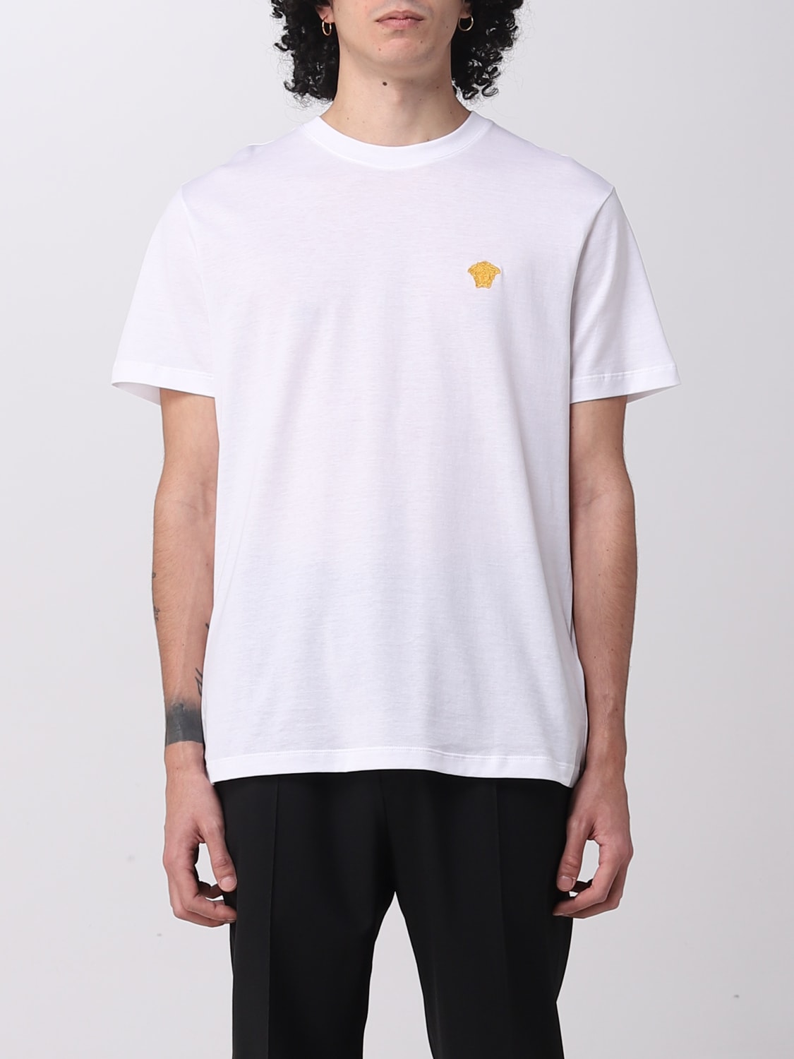 Bliv sammenfiltret Rettidig rynker VERSACE: Medusa cotton T-shirt - White | Versace t-shirt 10084811A06063  online on GIGLIO.COM