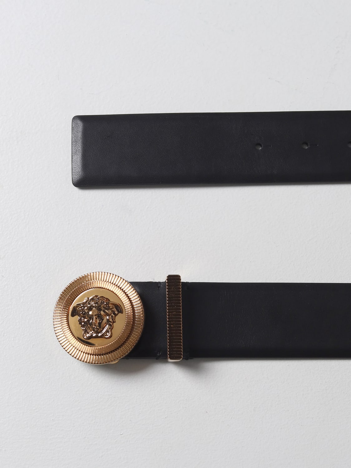 VERSACE: belt in smooth leather with metal Medusa - Black