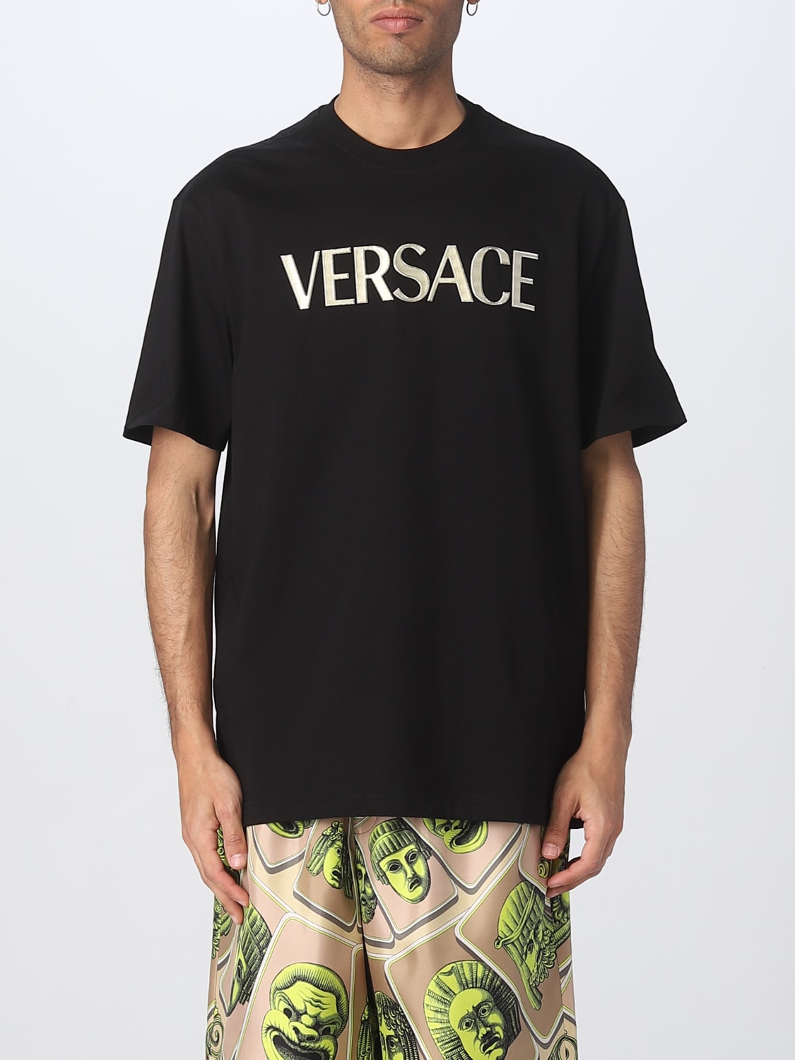 Stolt forfader varme VERSACE: cotton T-shirt - Black | Versace t-shirt 10084661A06056 online on  GIGLIO.COM