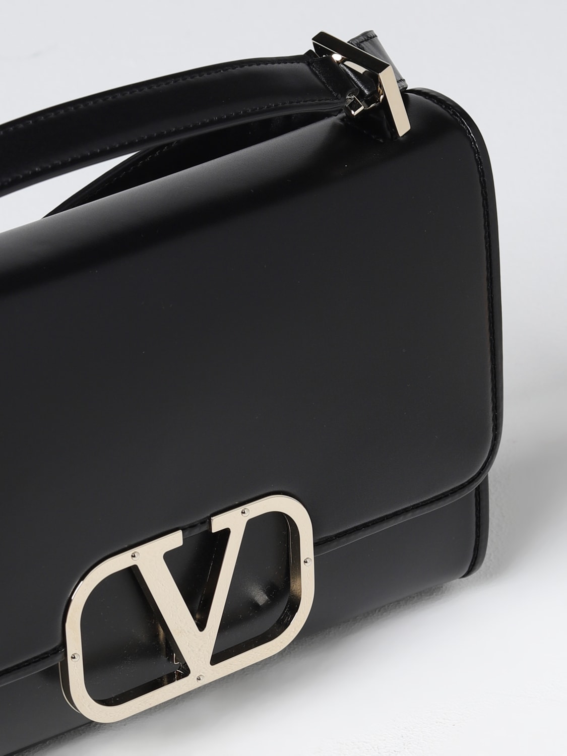 Valentino Garavani VLOGO leather shoulder bag
