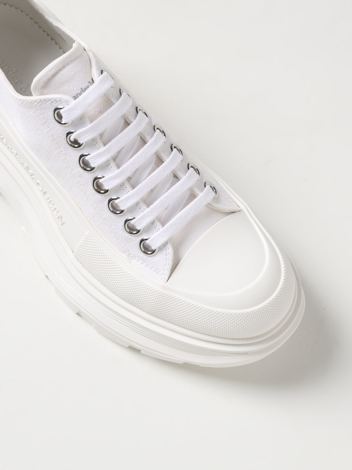 Alexander McQueen Sneakers with logo, IetpShops, Alexander McQueen Mens  Tread Slick Canvas Low Top Sneakers in White