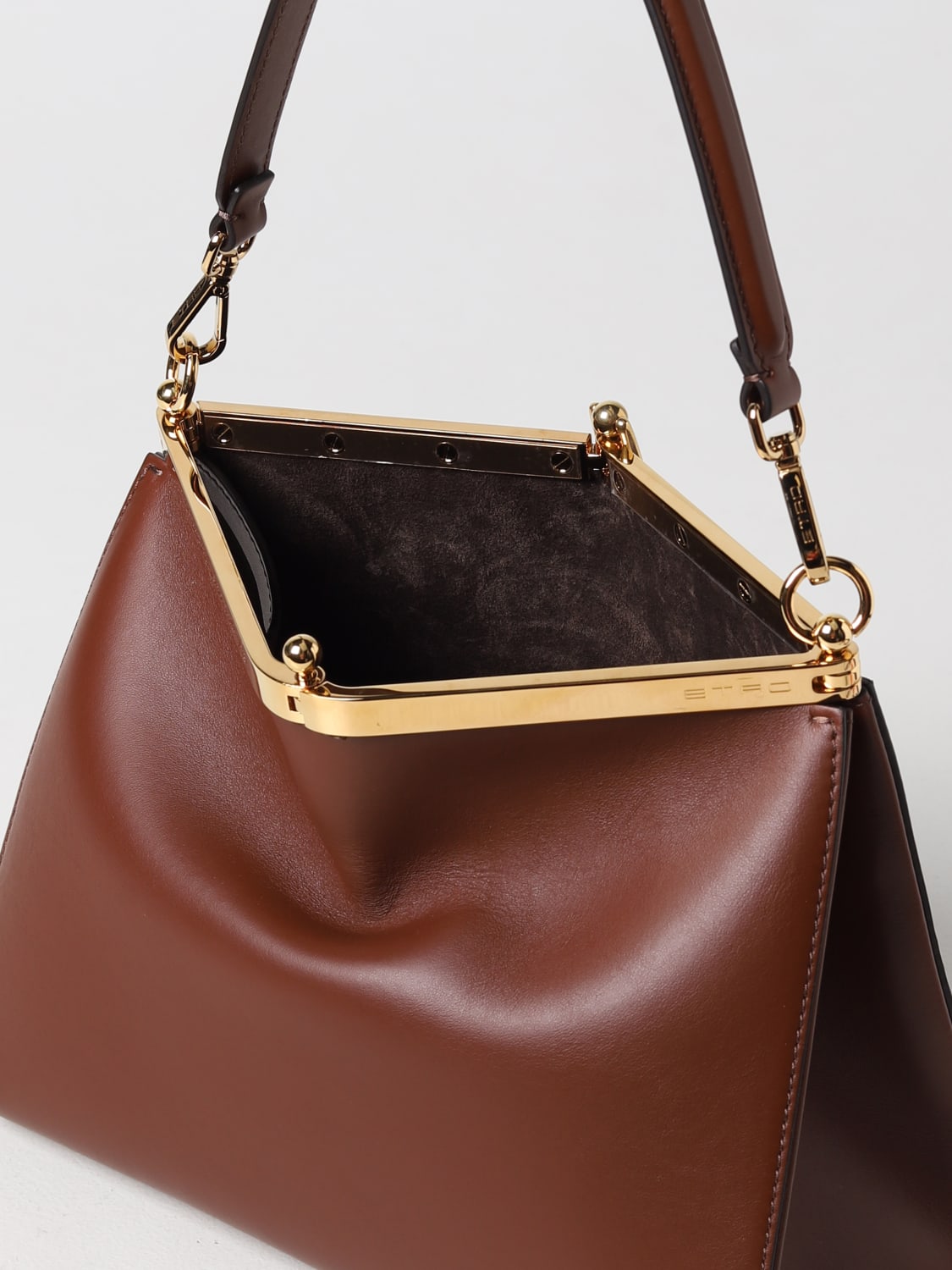 Vela logo brown leather bag