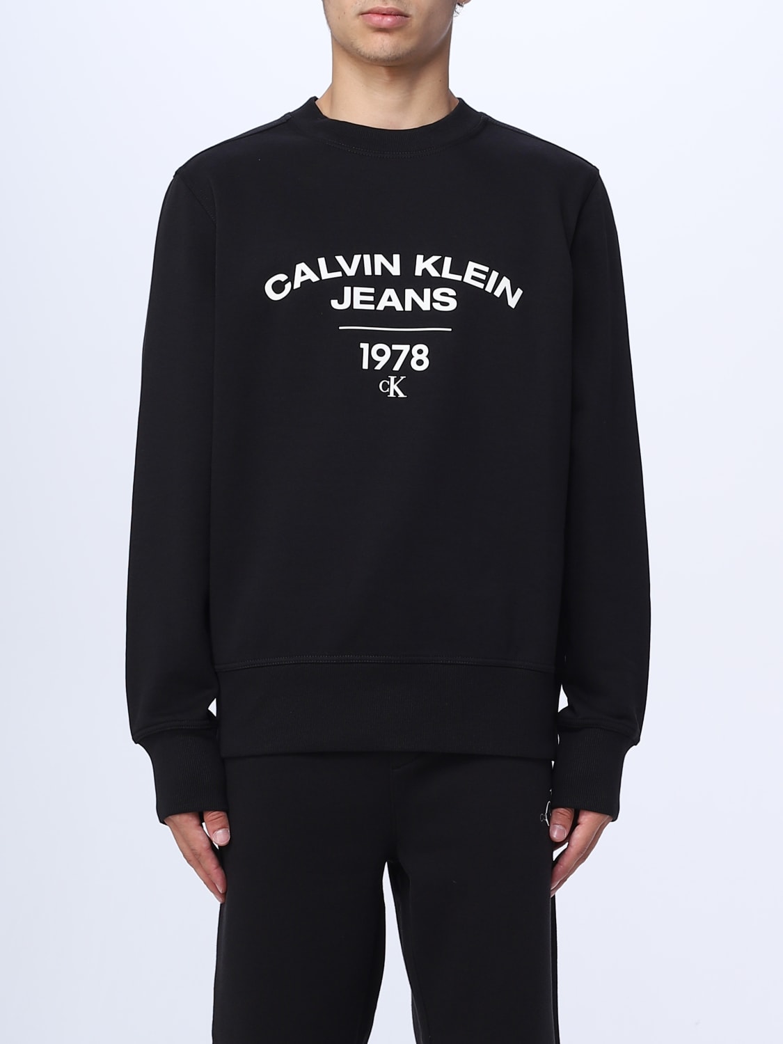 CALVIN KLEIN JEANS：スウェットシャツ メンズ - ブラック | GIGLIO