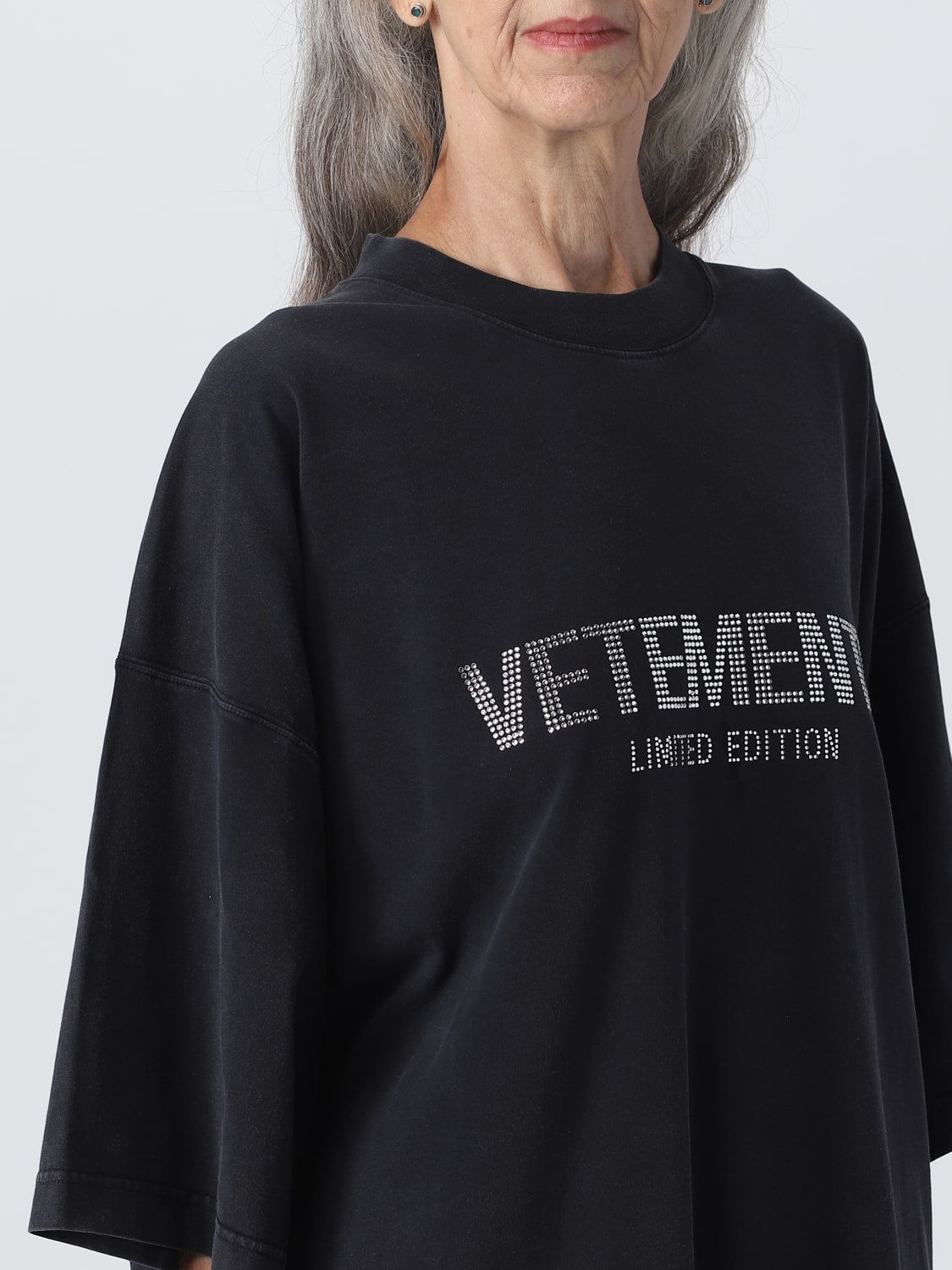 VETEMENTS: t-shirt for woman - Black | Vetements t-shirt