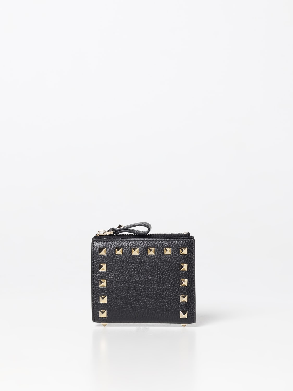 VALENTINO GARAVANI: Rockstud clutch in grained leather - Black