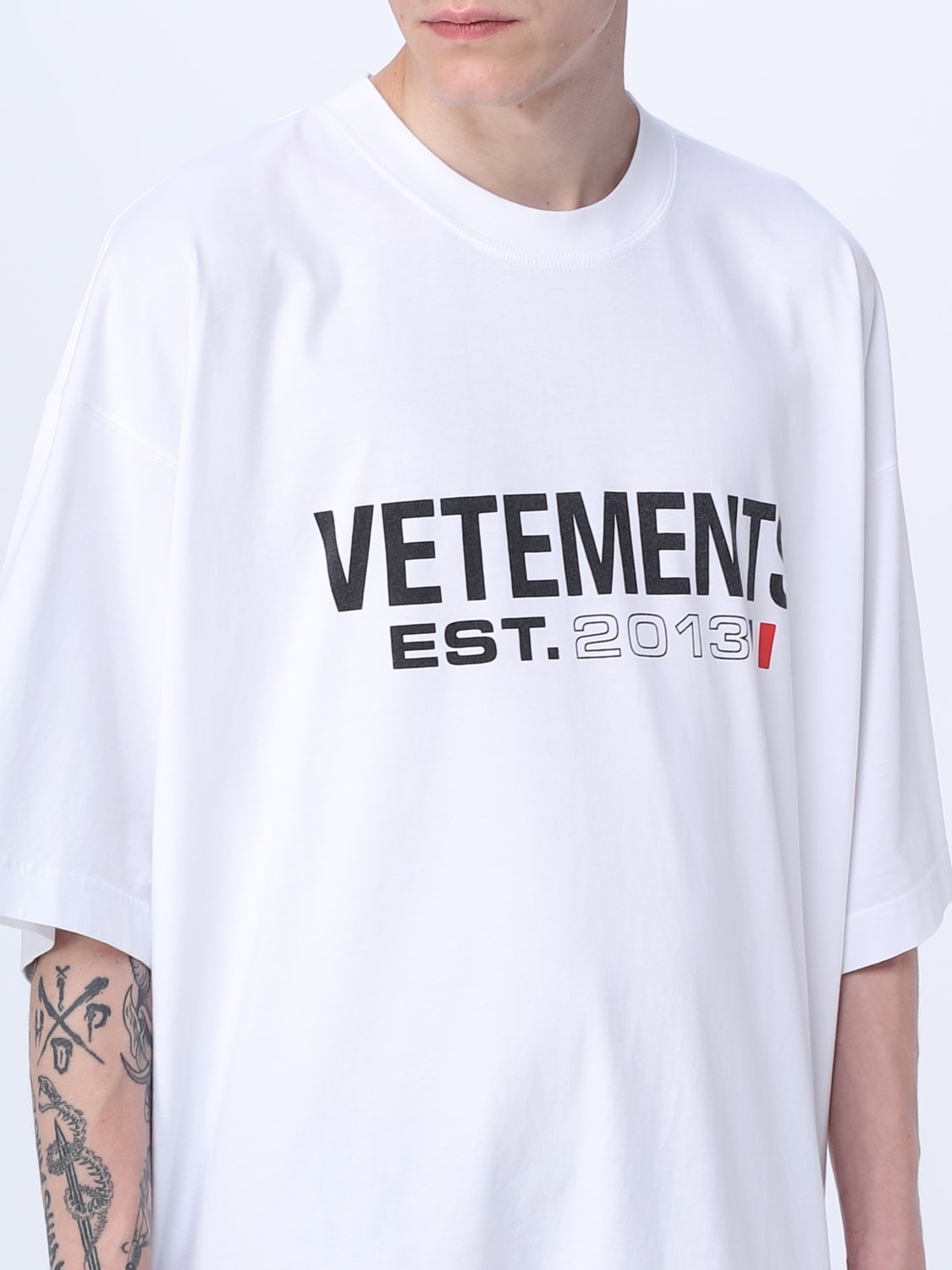 VETEMENTS: t-shirt for man - White | Vetements t-shirt UE54TR100W ...