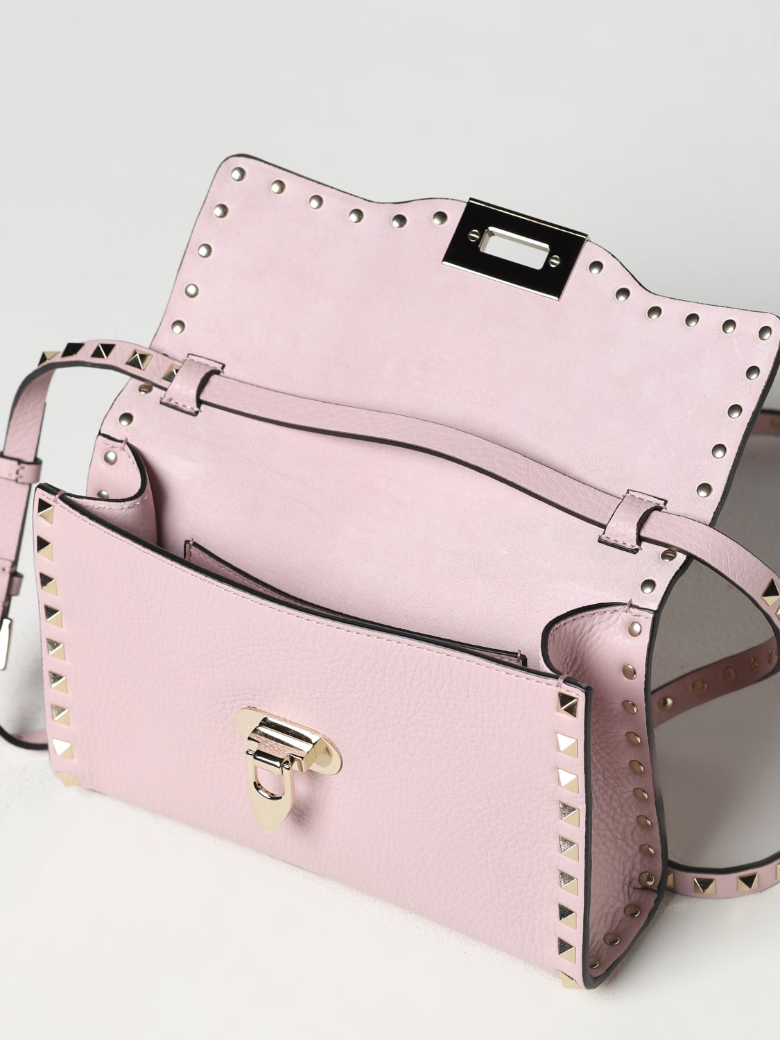 Valentino Garavani Rockstud Cross Body Bag in Pink