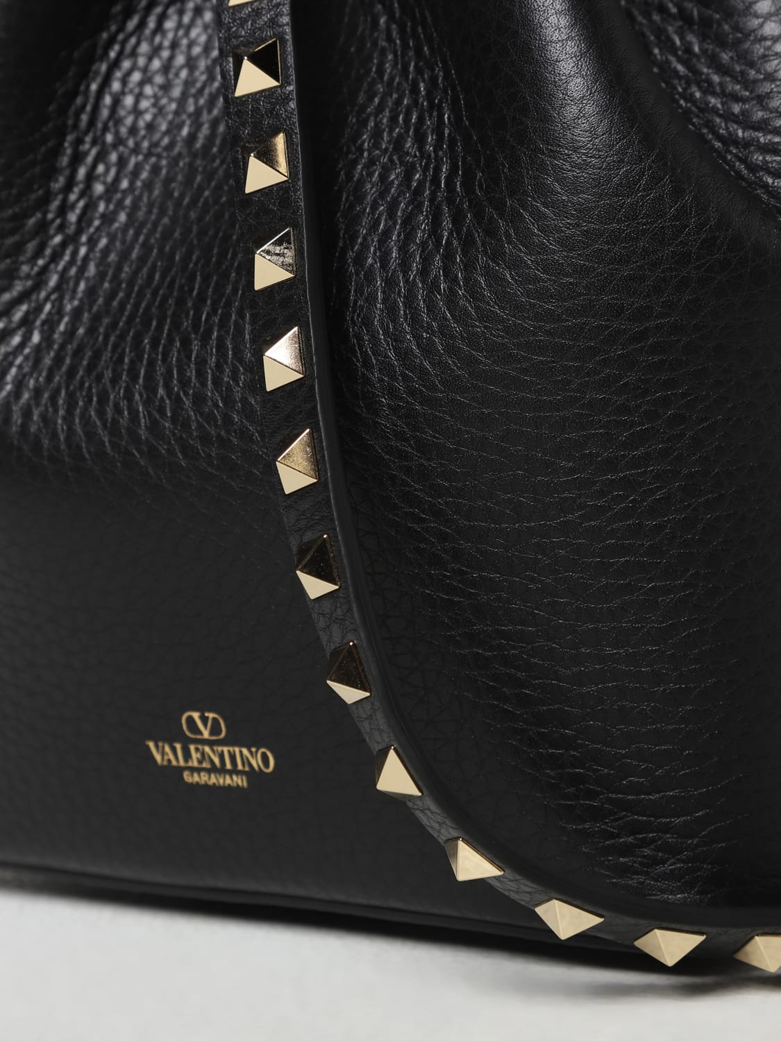 VALENTINO GARAVANI Rockstud textured-leather tote
