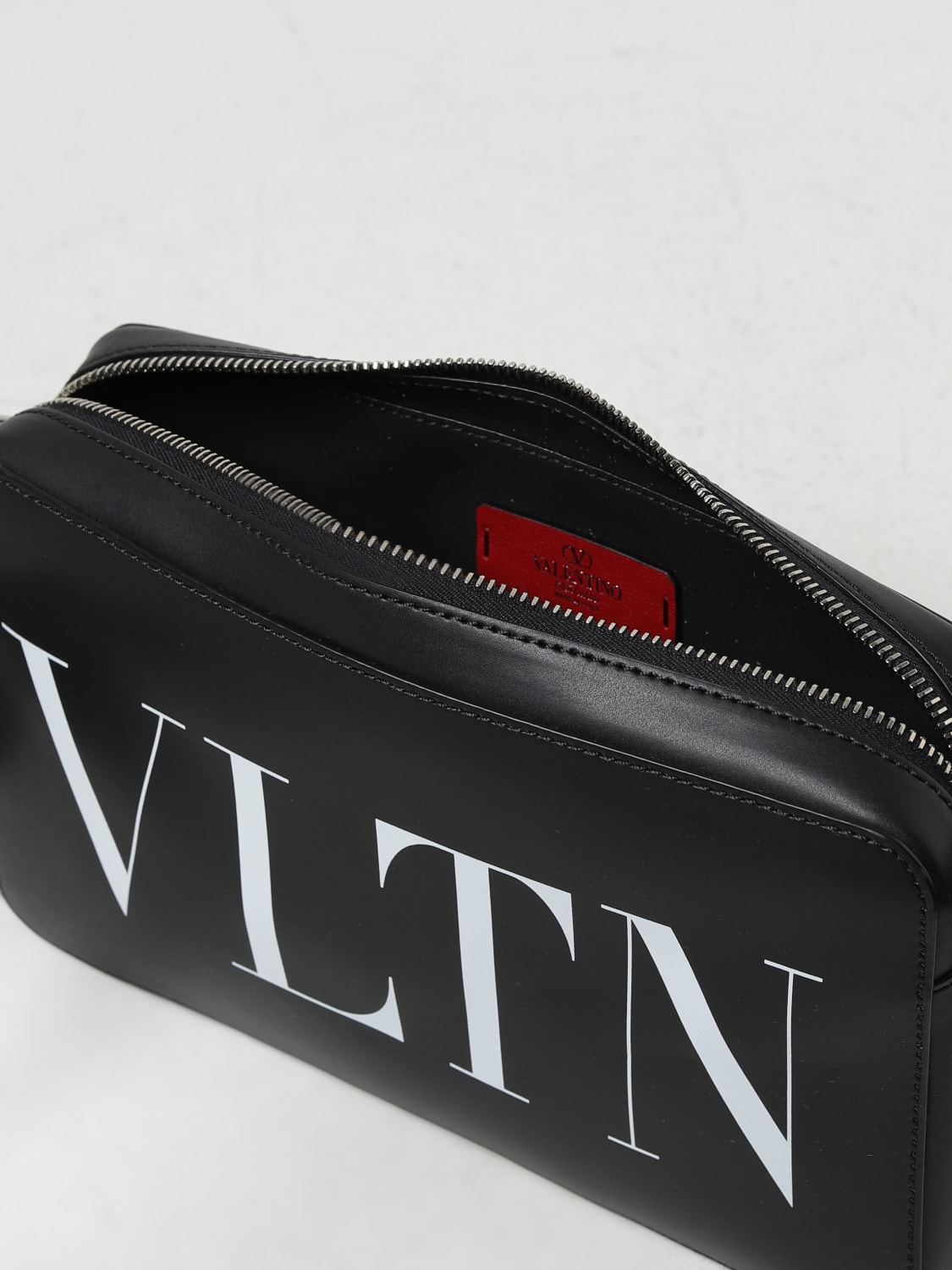 VALENTINO GARAVANI: leather bag with logo - Black  Valentino Garavani shoulder  bag 3Y2B0954WJW online at