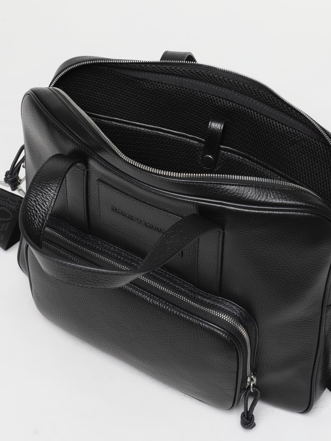 Emporio Armani Logo-patch Zipped Messenger Bag in Black for Men